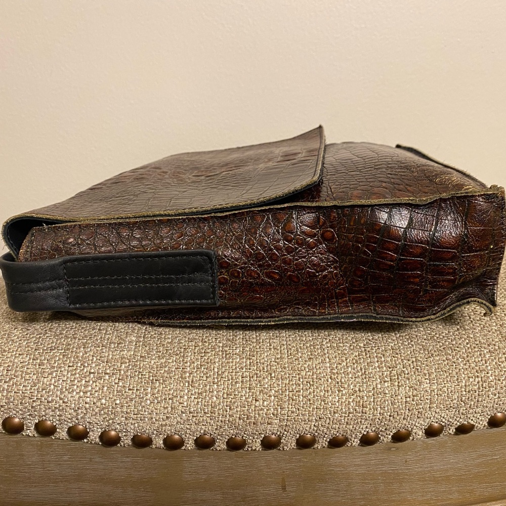 Beautiful Handcrafted Flap Crossbody Bag - Picture 11 of 16